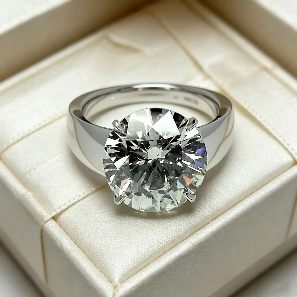 Luxury 925 Sterling Silver Moissanite Engagement Ring