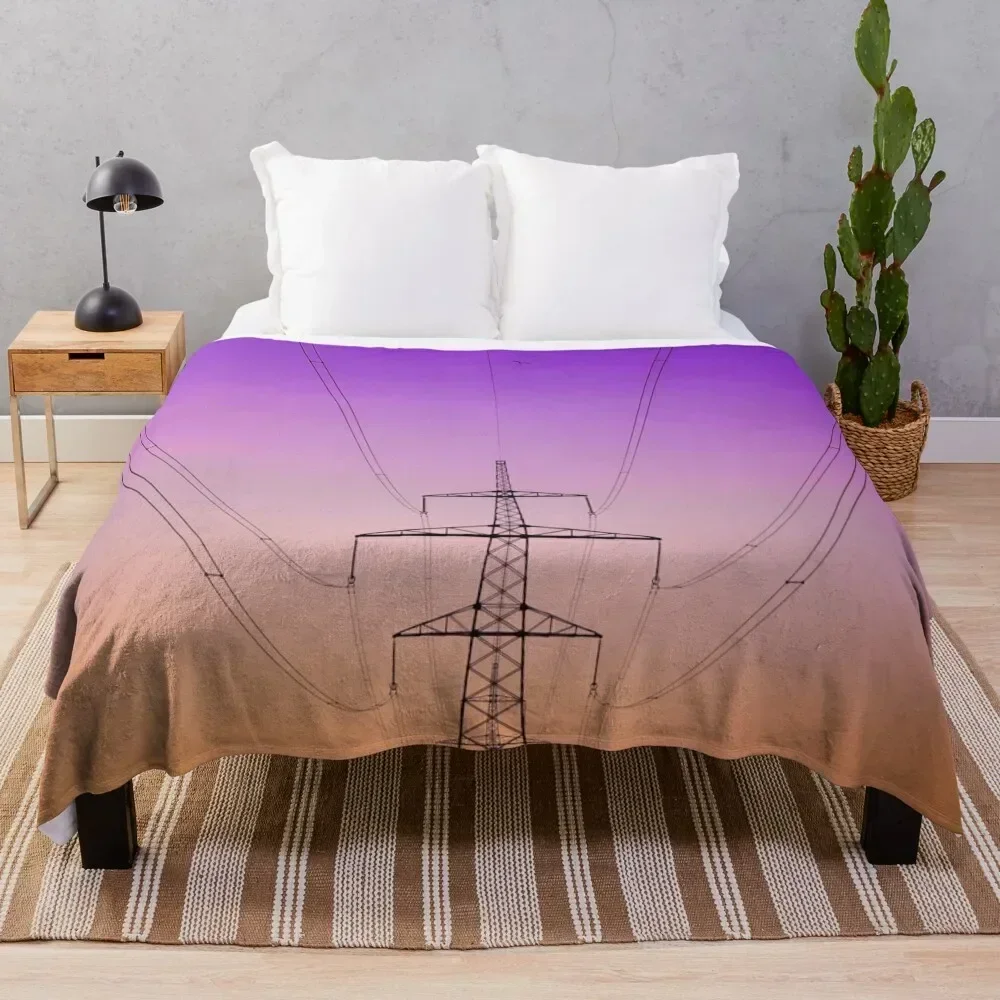 Pylône de ligne électrique avec nickel é violet et orange, couvertures décoratives anime pour canapé et lit