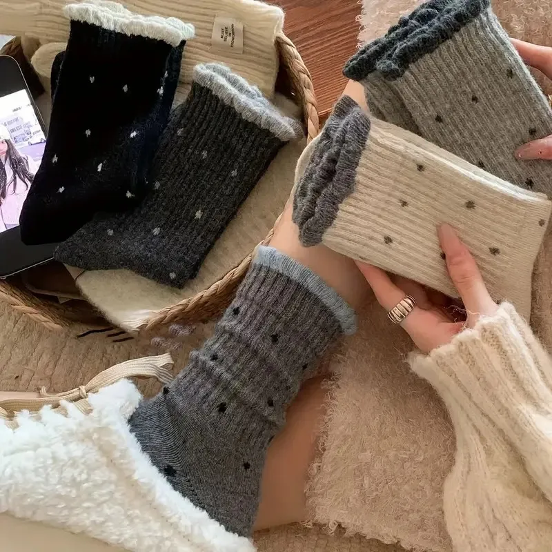 1/5 paar Dames Polka Dot Patroon Bloemenrand Mid Tube Sokken Modieuze Koreaanse stijl Zachte comfortabele casual sokken voor het hele seizoen