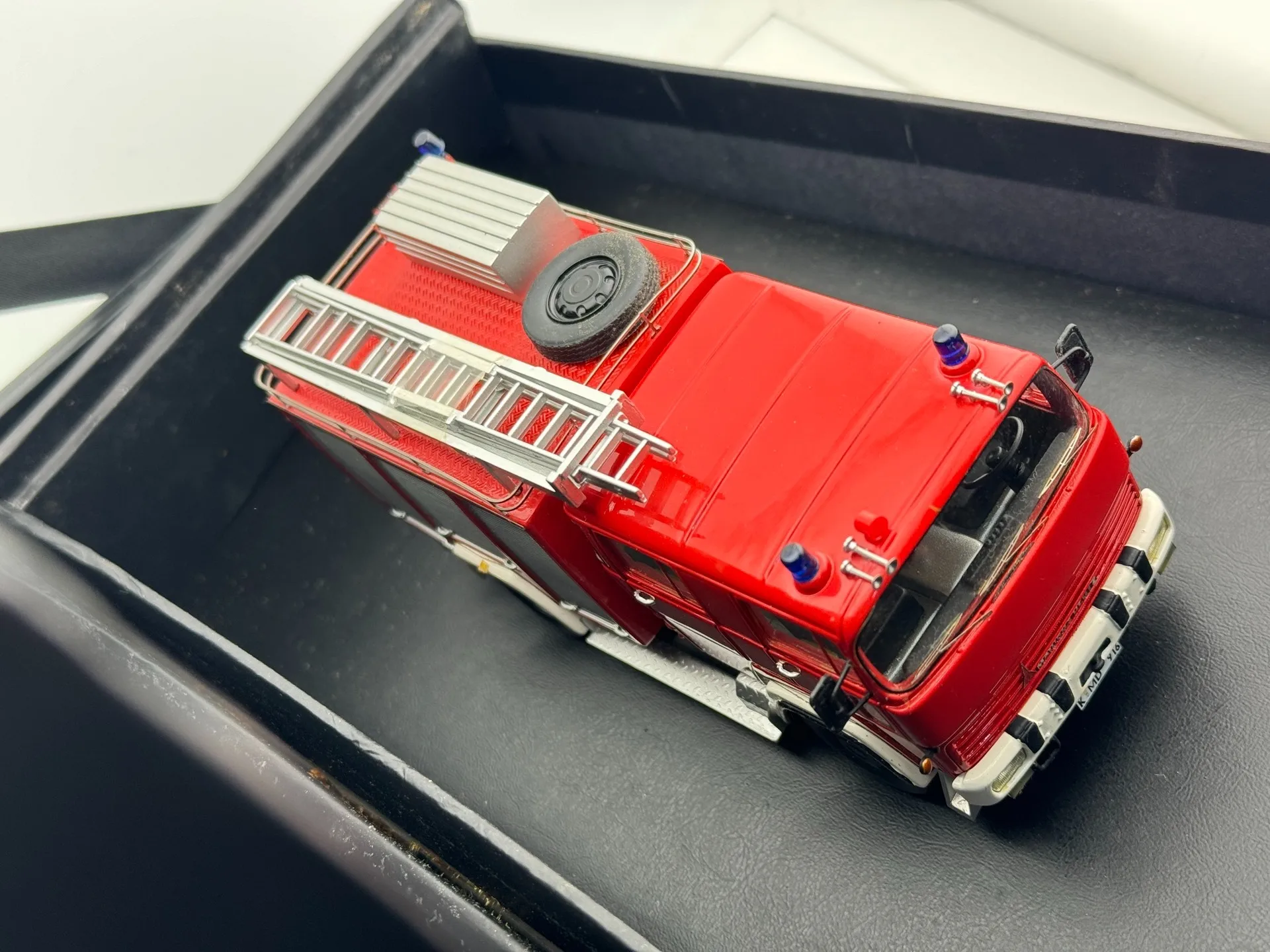 Neo 1/43 escala motor de bombeiros resina modelo de carro brinquedo colecionável presente lembrança exibição ornamento