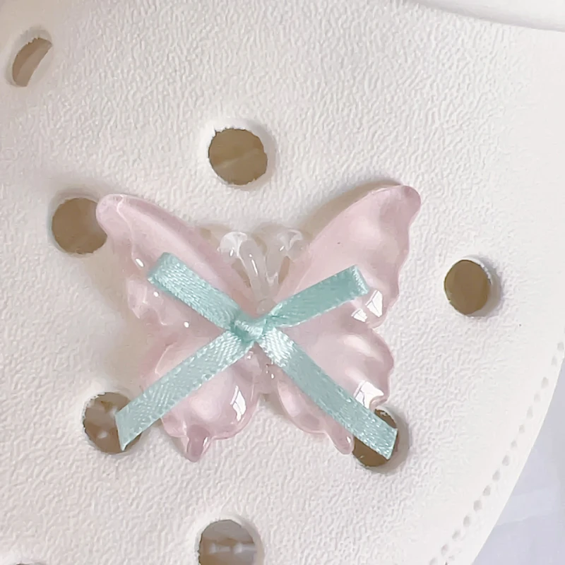 New Cute Pink Bowknot Pink Bear Shoe JIBBITZ Charms Removable Accessories Suitable for Sandals Garden Shoes Xmas Gifts