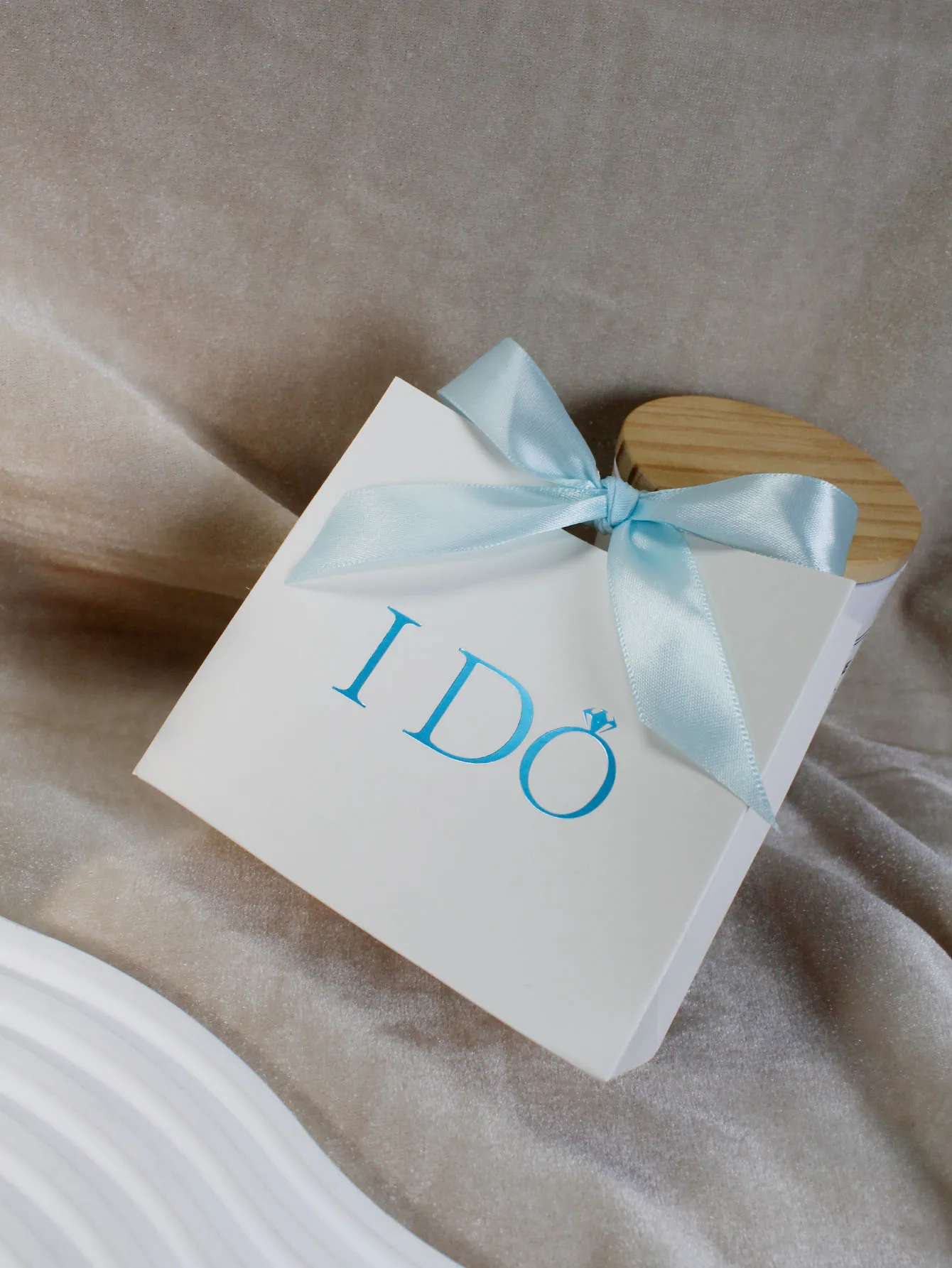 صندوق حلوى لتزيين حفلات الزفاف وحفلات استقبال المولود الجديد وأقواس السعادة والاحتفال بالرفيق وتغليف الهدايا المفضلة للحفلات ﻿