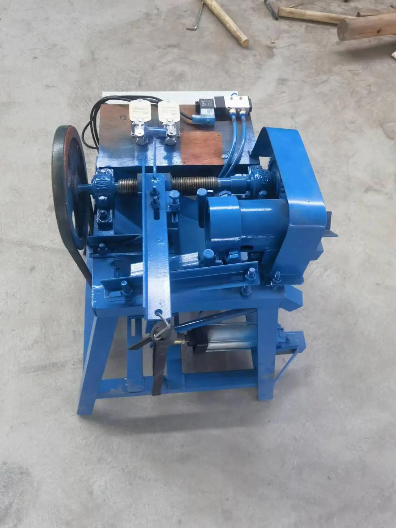 50mm Customized Wood Rod Thread Machine Hand Held Wood Threading Machine for Broom Processing Traditional Round Rod Brooms