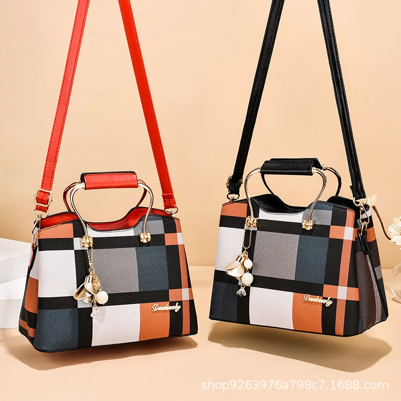 2025New Fashion Square Plaid Small Handbag Four Seasons Popular Western StyleinsAll-Match Trendy Crossbody Women's Shoulder Bag