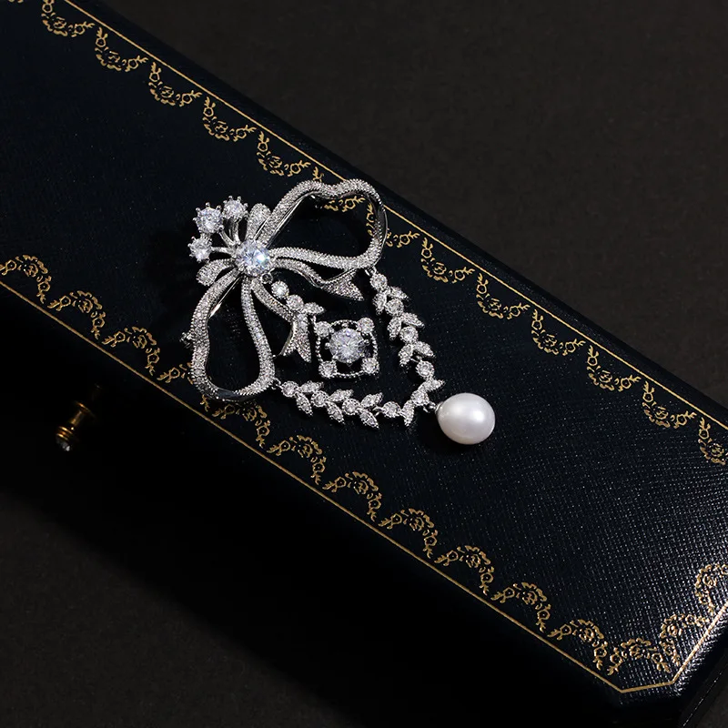 

French Retro Fringe Pearl Brooch Court Style High-grade Temperament Luxury Corsage New Women's Jewelry