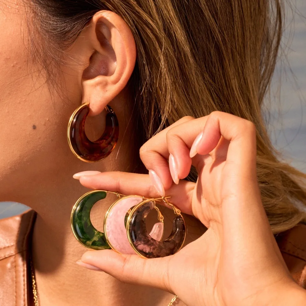 

2Pc Resin Maillard Stainless Steel Earrings for Women, Luxurious and Stylish Instagram Style, Versatile for Parties and Events