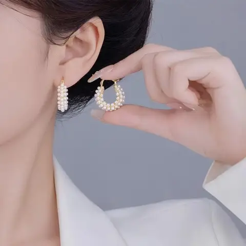 Pearl Circle Earrings Women's High Sense Sweet Temperament Light Luxury Style, Gentle Fashion Versatile