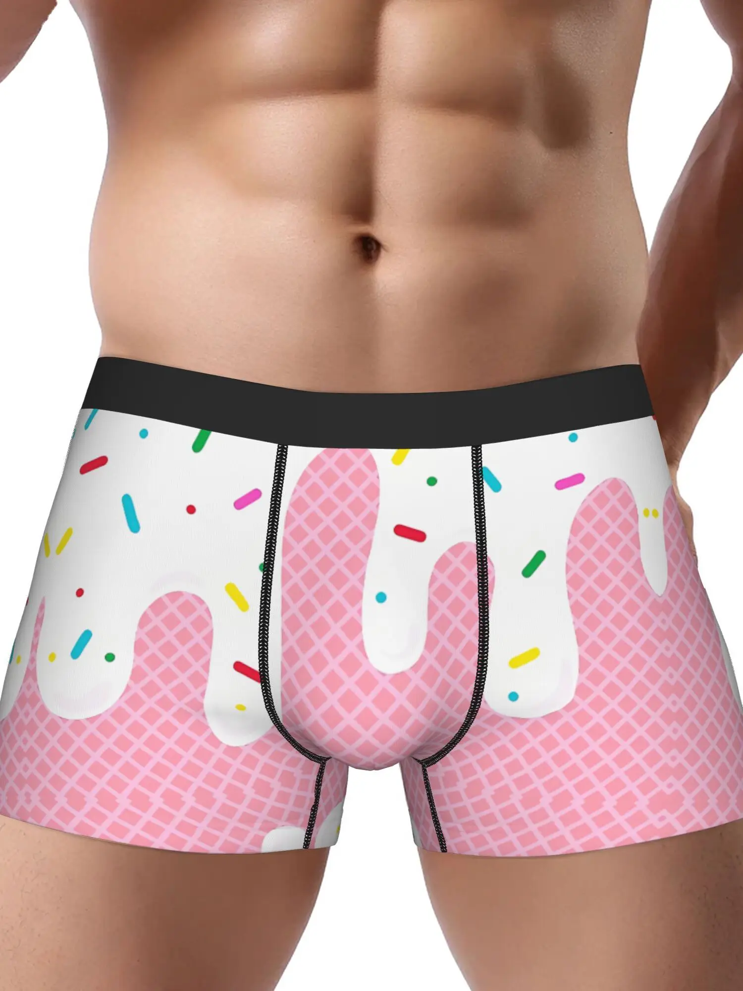 

Мягкое, эластичное, дышащее нижнее белье с принтом розового мороженого и вафель, украшенное разноцветной посыпкой, с забавным рисунком сладкого десерта