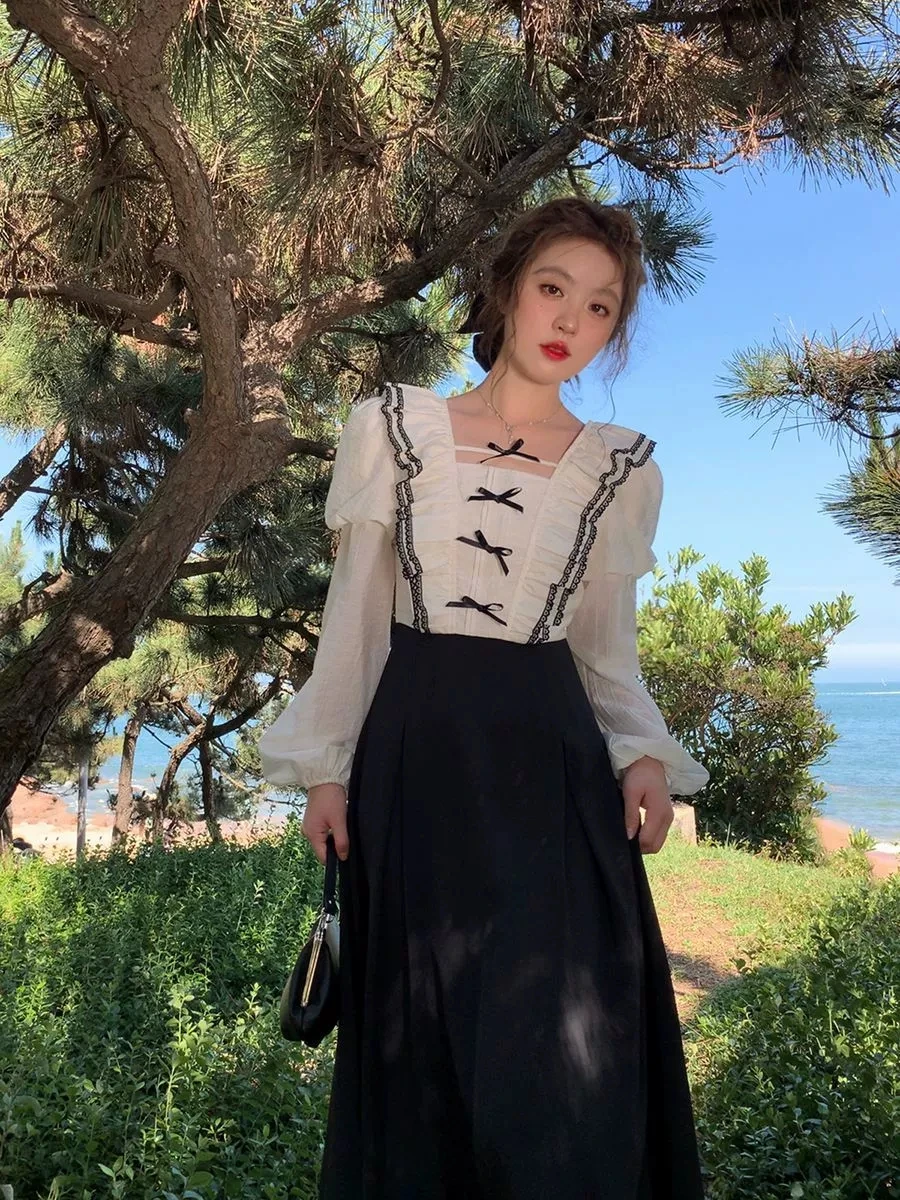 Sukienka Lolita w stylu francuskim vintage Y2K, wyszczuplająca, z falbankowymi rękawami, słodka, optycznie odmładzająca, długa spódnica, dwuczęściowy zestaw damski, podkreślający temperament.