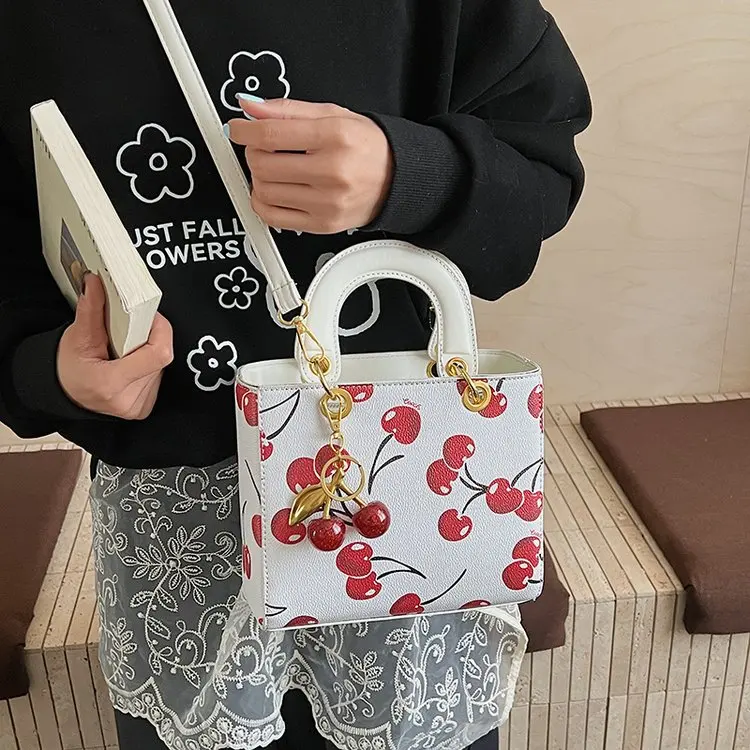 2026 New High-end Texture Women's Tote Bag Vintage Fashion Large Capacity Versatile Commute Shoulder Crossbody Bag