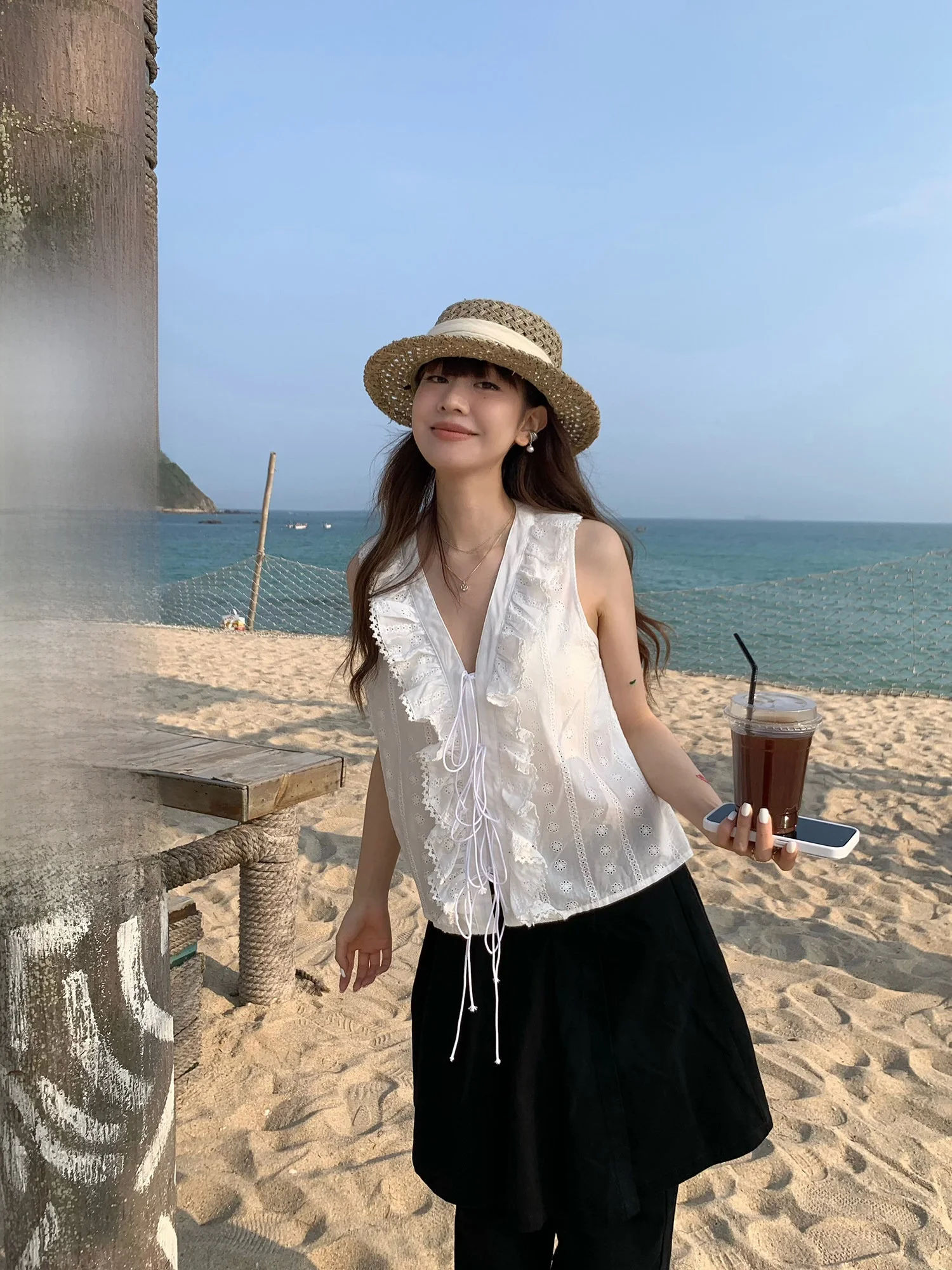 

French Style Cotton Sleeveless V-neck Shirt with Bowtie Hollow out Small Flowers Hemmed for Young Women Summer Breathable