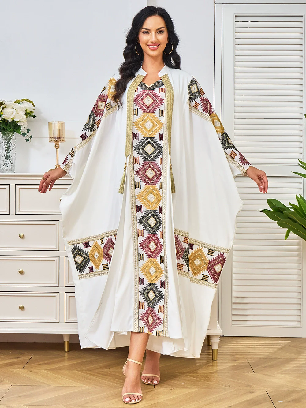 

Muslim women's long robe Dubai clothing embroidered bead cardigan two-piece set evening dress dress dress