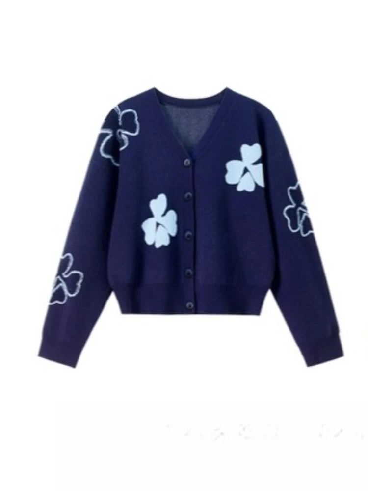 קרדיגן של המותג  Sentubila