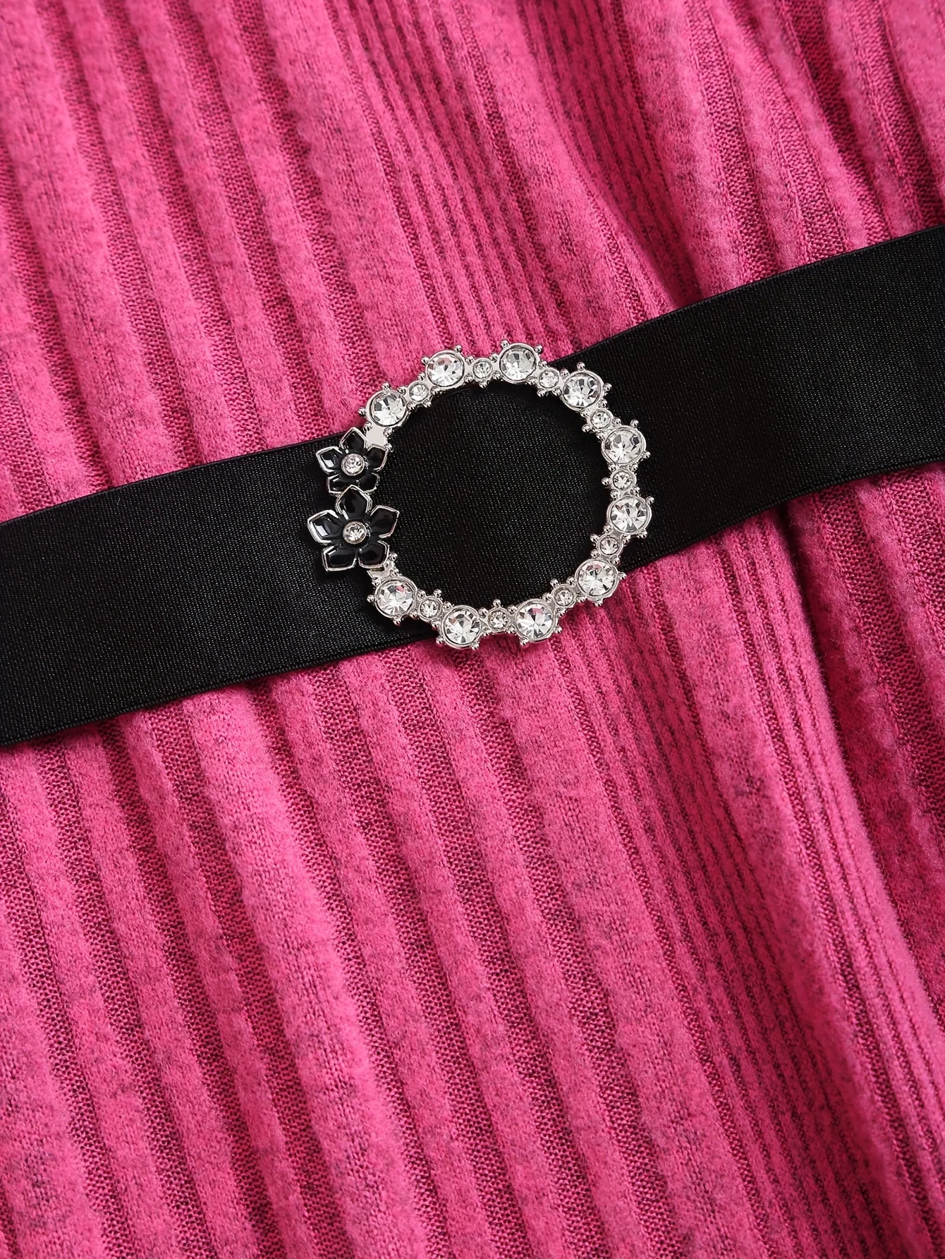 2025 Primavera e autunno Nuovo abito in maglia con cintura O-ring con cerniera a costine con risvolto da donna di grandi dimensioni