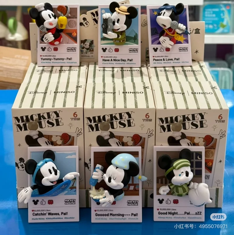 Asli Disney Kartun Mickey Seri Kehidupan Menyenangkan Kotak Buta Stiker Kulkas Figur Aksi Magnetik Hadiah Ulang Tahun untuk Mainan Anak Perempuan