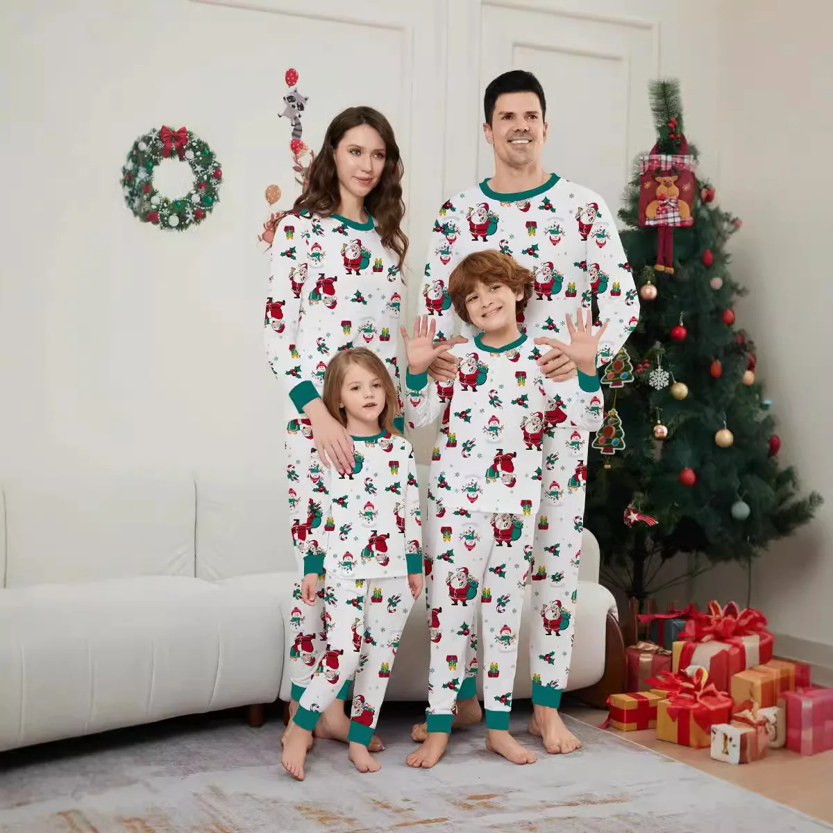 

New Christmas parent-child outfits from Europe America including Santa Claus carrying snowman walking stick wear and pajamas