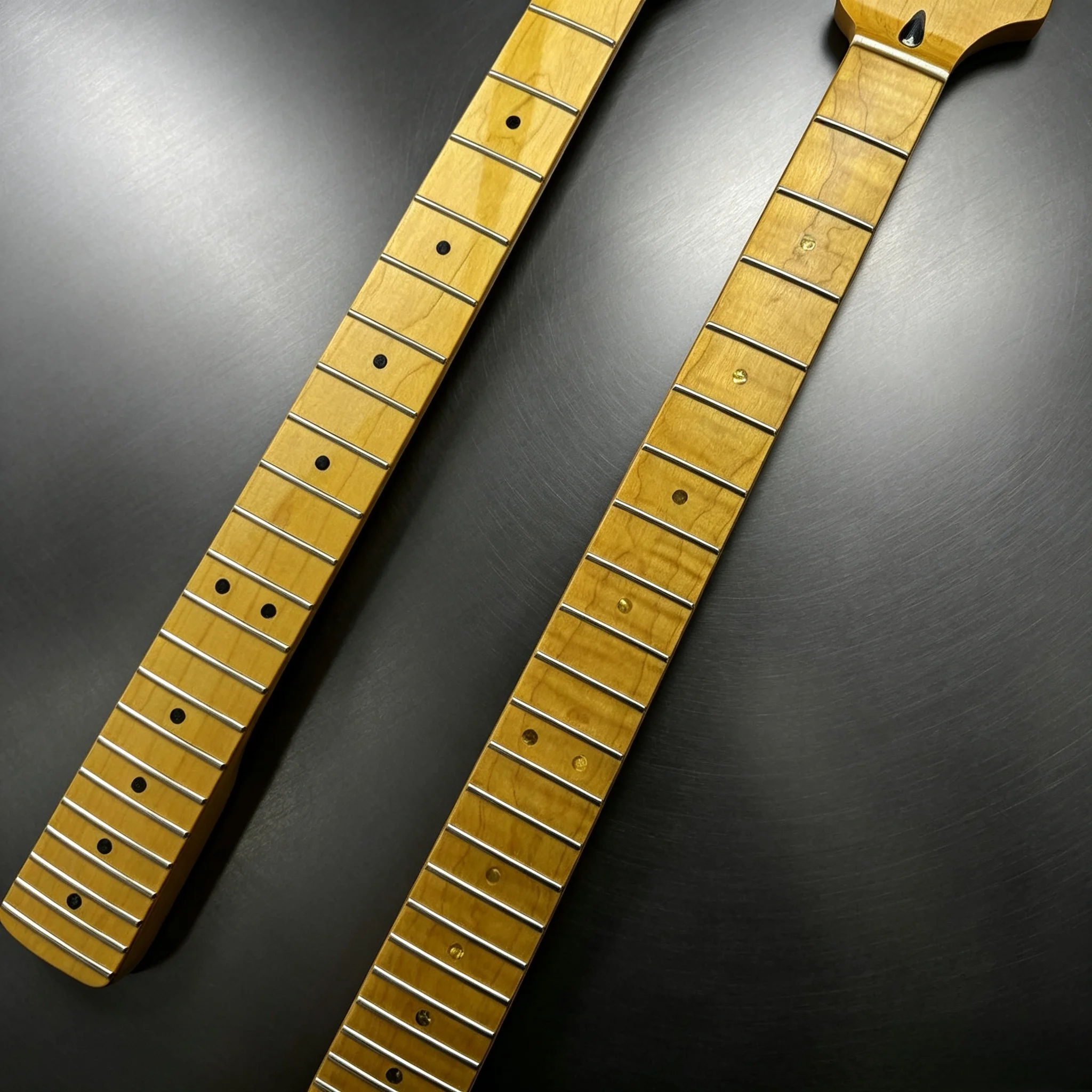 Vintage Gloss Flame Maple ST Neck 22 Frets Maple Fingerboard White Dot Markers Unfinished Electric Guitar Neck Replacement Parts