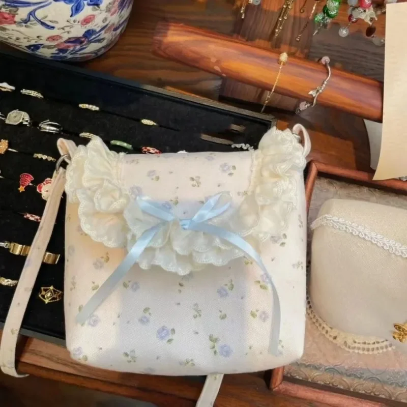 MBTI dolce borsa a tracolla carina per le donne fiori di tela borsa a tracolla moda elegante piccola borsa Casual Vintage estetica nuova