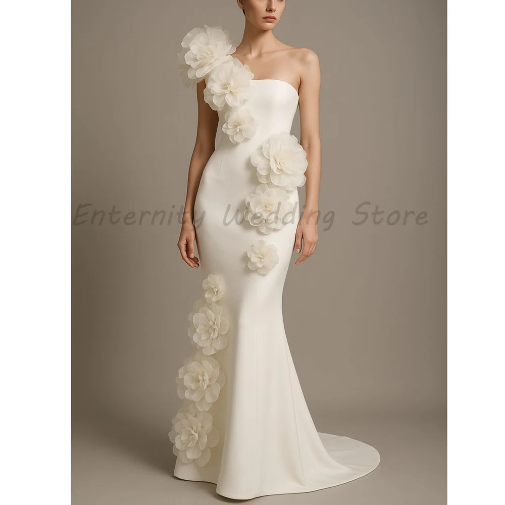 White Strapless Wedding Dress 3D Organza Flower Applique Satin Mermaid Bridal Evening Gown With Small Train