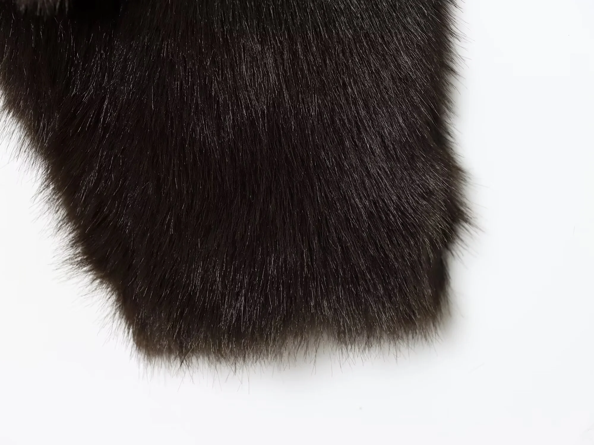 2025 الخريف والشتاء موضة جديدة غير رسمية مزاجه بسيط تأثير الفراء الاصطناعي معطف قصير سترة دافئة