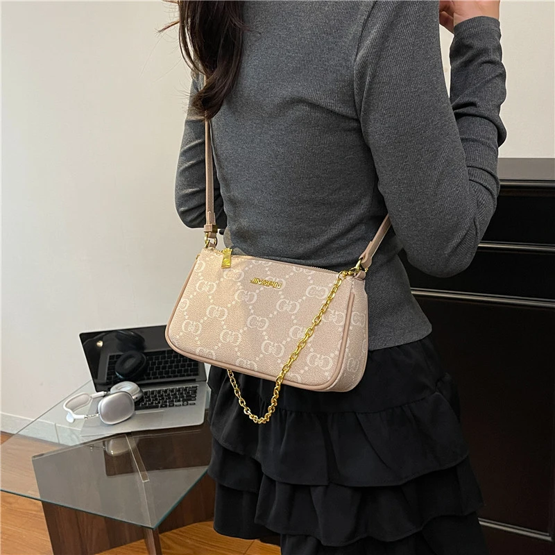 حقيبة كتف نسائية من الجلد الطبيعي بتصميم كلاسيكي أنيق على طراز الكتف #3