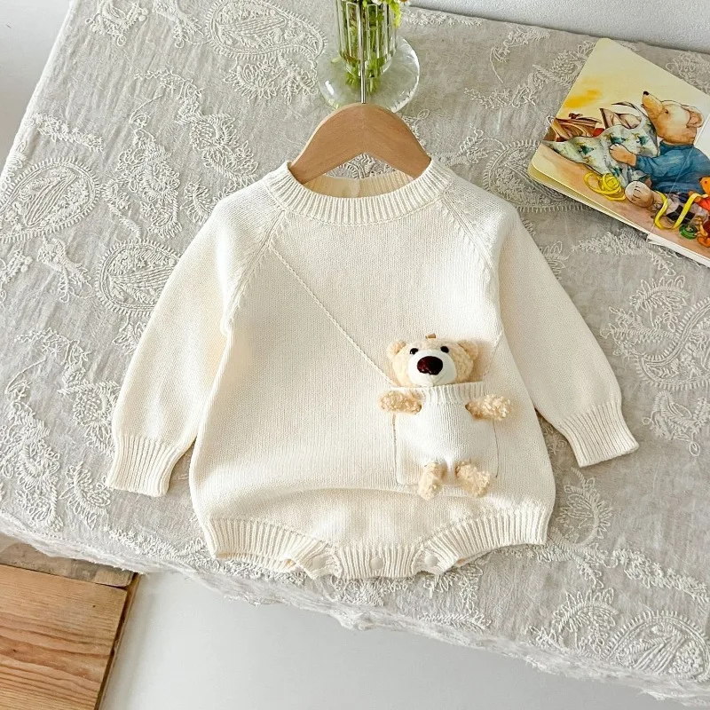 

2025 Autumn New Baby Clothes Cartoon Bear Baby Boys Girls O-Neck Knitted Bodysuits Simple Style Soft Loose Infant Jumpsuit
