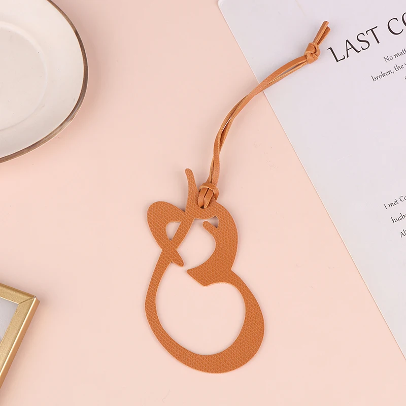 Arabic Letter Leather Pendant Arabic Numeral Shape Leather Bag Pendant Jewelry Pendant Letter Keychain Backpack Pendant Ladies