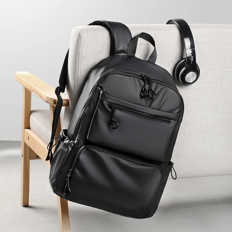 

Men Waterproof Large - capacity Casual Daypack Simple Style Everyday Use Backpack
