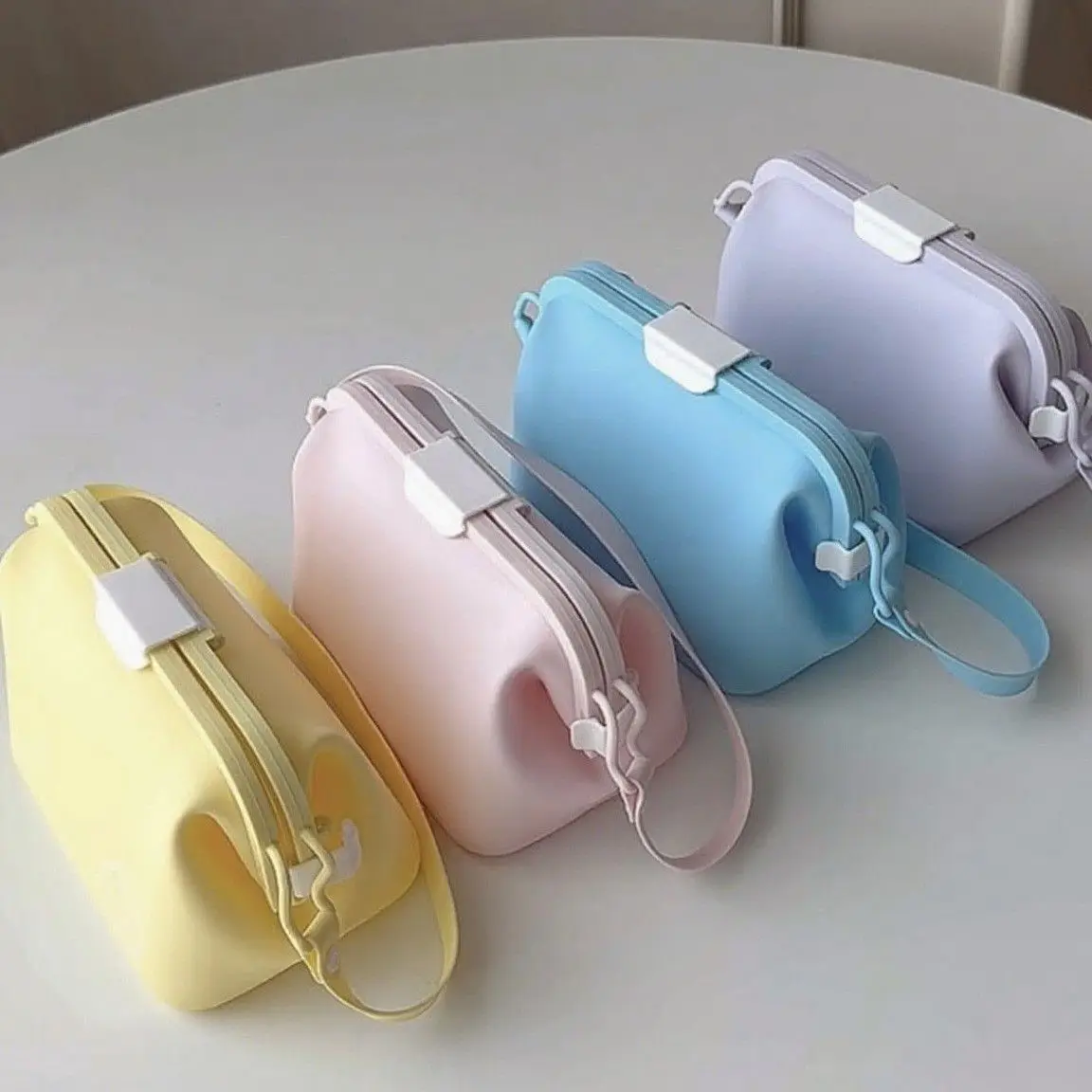 bolsa-de-silicone-para-natacao-bolsa-crossbody-a-prova-d'agua-duravel-para-esportes-fitness-armazenamento-para-toalhas
