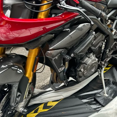 Yttre kylarkåpa för Triumph Speed Triple 1200 RS 2021-2024 RR 2023 Helkolfiber 100% Twill & Smidd 8 best sales Speed Triple RS - №8
