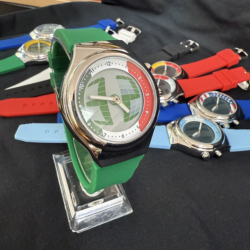 Creative Quartz Wristwatch with Flashing Animated Dial Silicone Strap Fashion Casual Watch Unique New Gift for Men Women