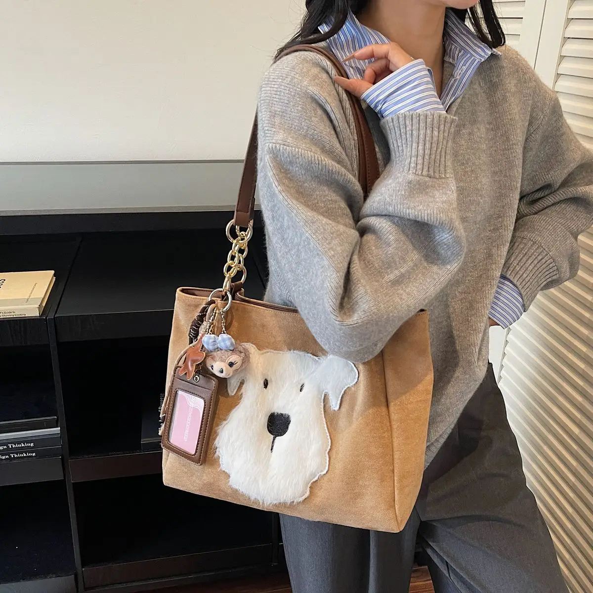 

Милая сумка-тоут в стиле ретро с щенком, женская кожаная текстура, большая вместительная сумка на плечо, женская модная повседневная универсальная сумка через плечо 2025