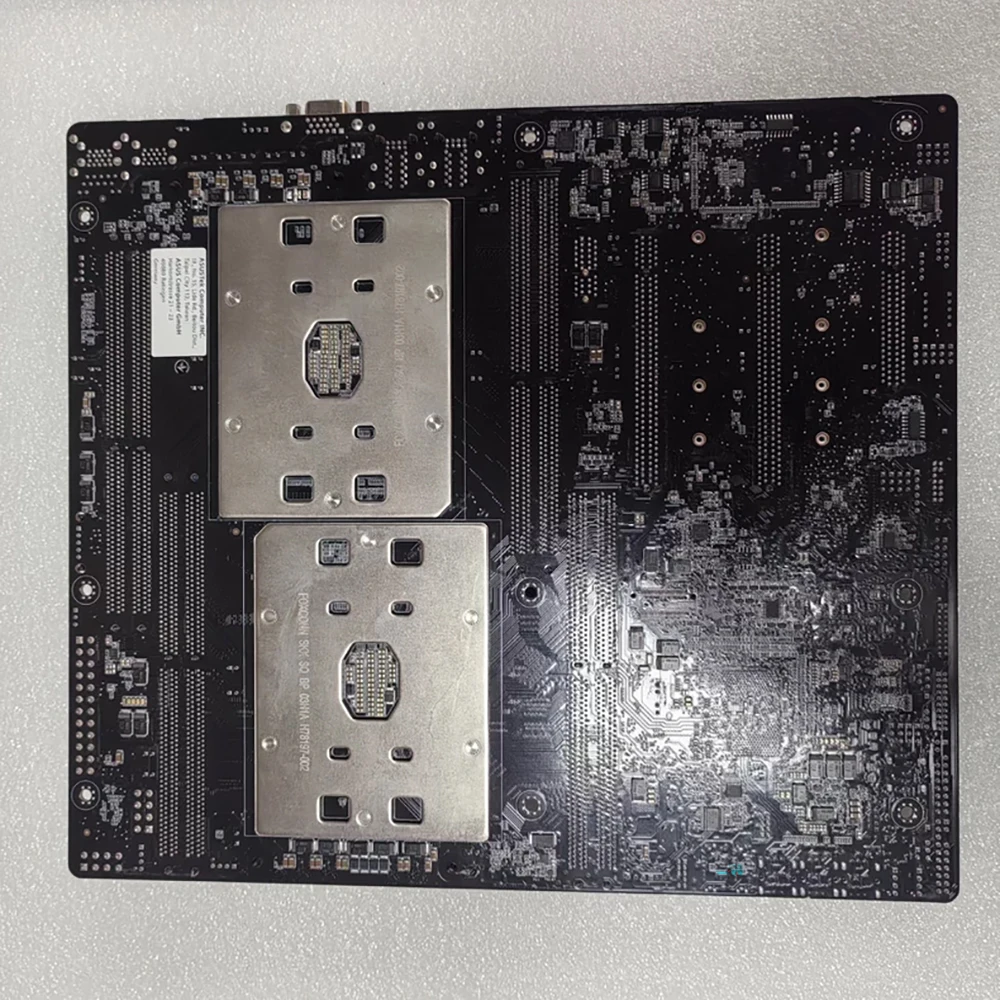 

Серверная материнская плата LGA3647 C621 поддерживает двухканальные процессоры Xeon Z11PA-D8