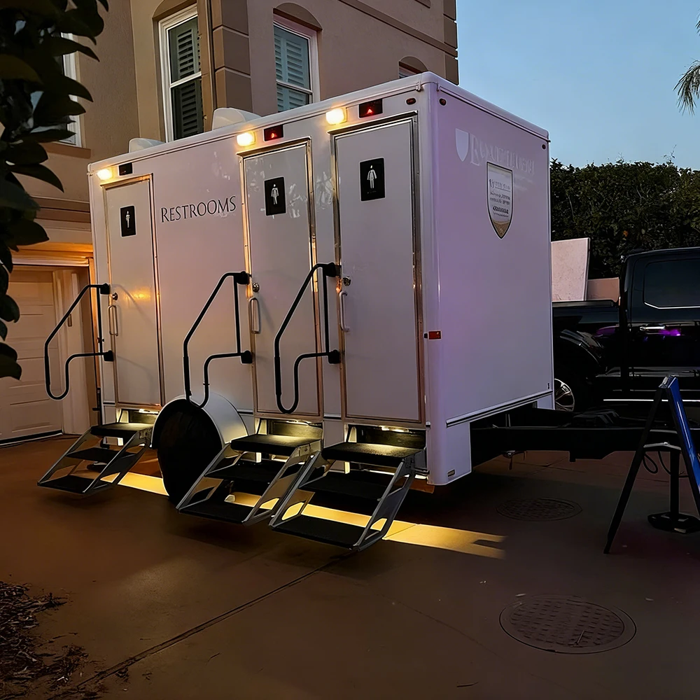 Remorque de toilettes mobiles  - Outdoor Camping Rental avis et prix