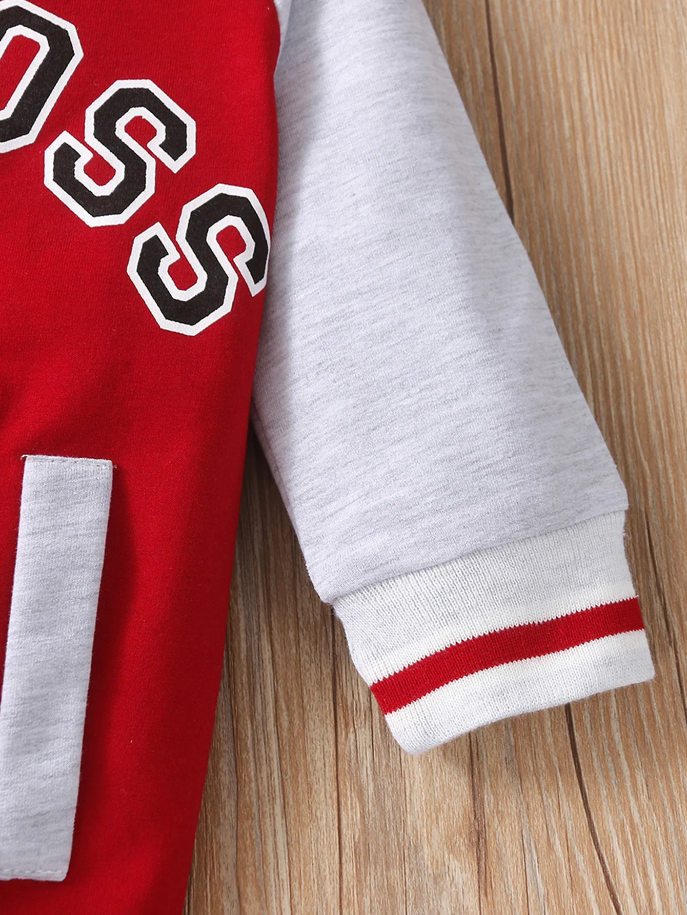 Niedlicher, personalisierter Baby-Jungen-Overall, modischer Buchstaben-Print, langärmlig, Rundhalsausschnitt, bequeme Kleidung für Kleinkinder – Detail 5