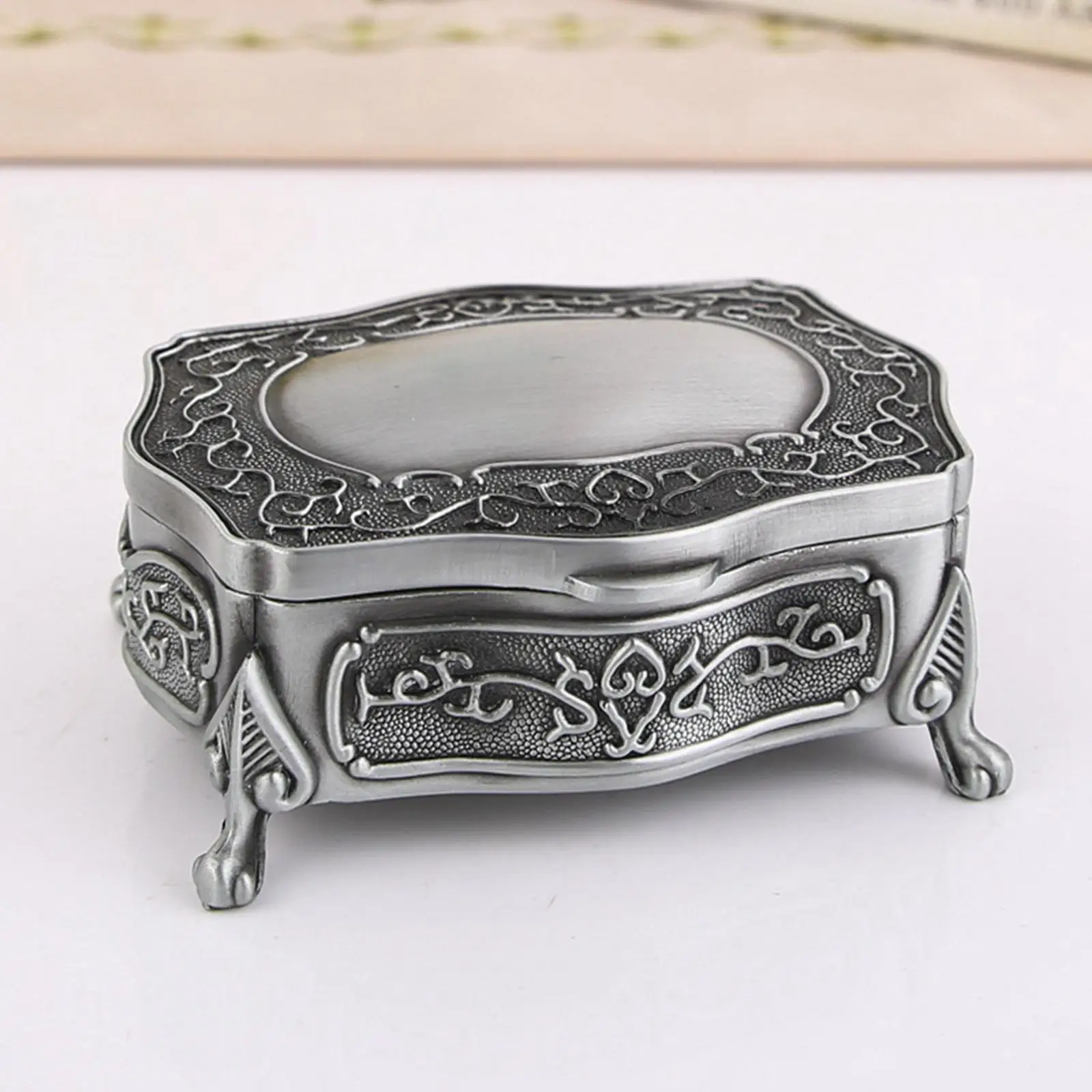 

Jewelry Box Treasure Case Decorative Metal Keepsake Box Birthday Gift Mini Holder Trinket Storage Box for Earrings Stud Bracelet
