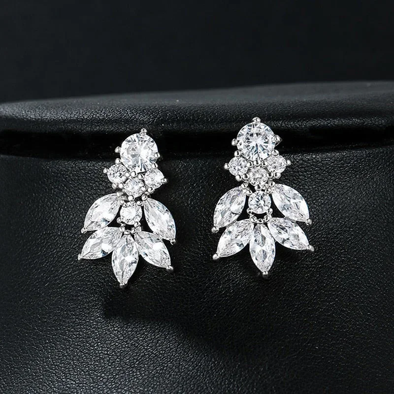 Huitan Luxury Geometric Stud Earrings for Women Full Crystal CZ Exquisite Bridal Wedding Accessories Fancy Gift Fashion Jewelry