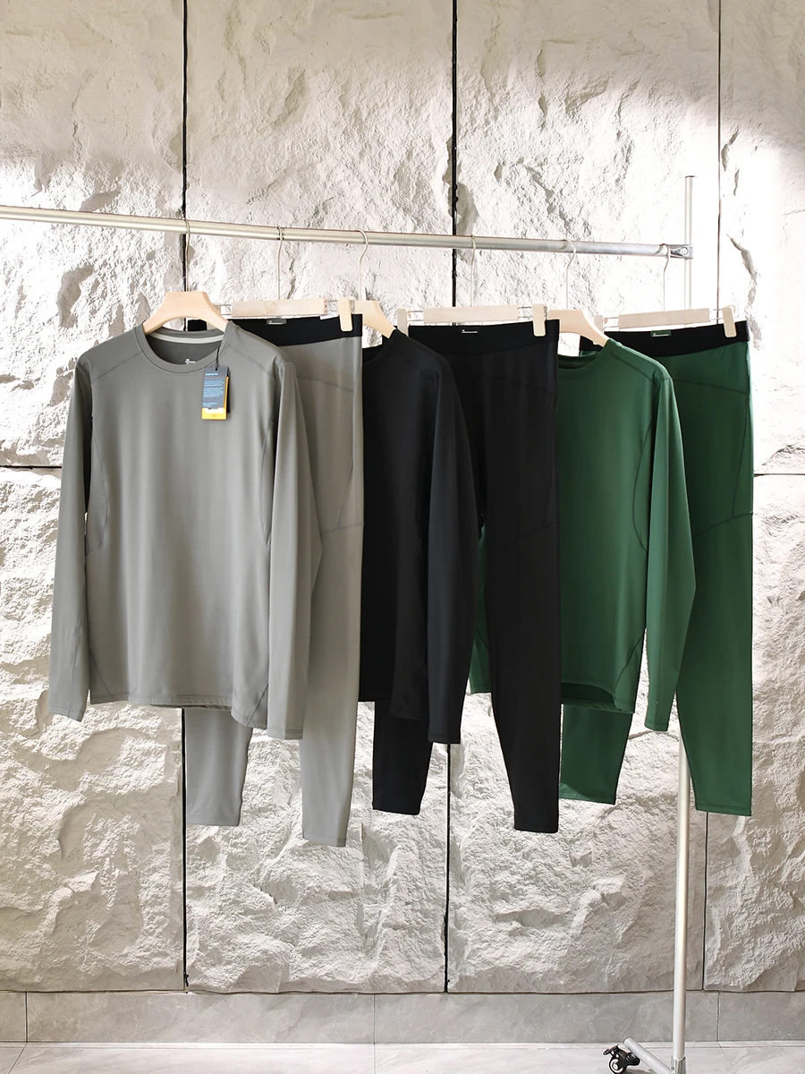 

Men's Outdoor Sports Thermal Underwear Set High Elastic Fleece Lined 3D Tailoring Breathable Moisture Wicking Long Sleeve rou...