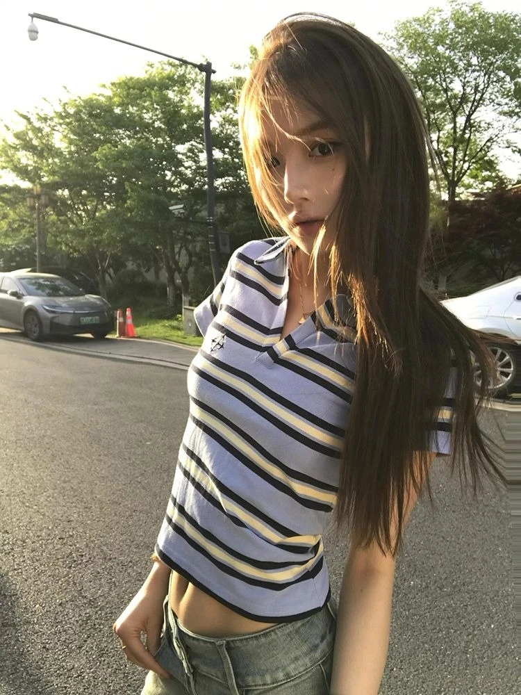 

Deeptown American Retro Striped T-Shirts Harajuku Y2k Gothic Short Sleeve Tees Vintage V-neck Summer Slim Up T-Shirts Streetwear