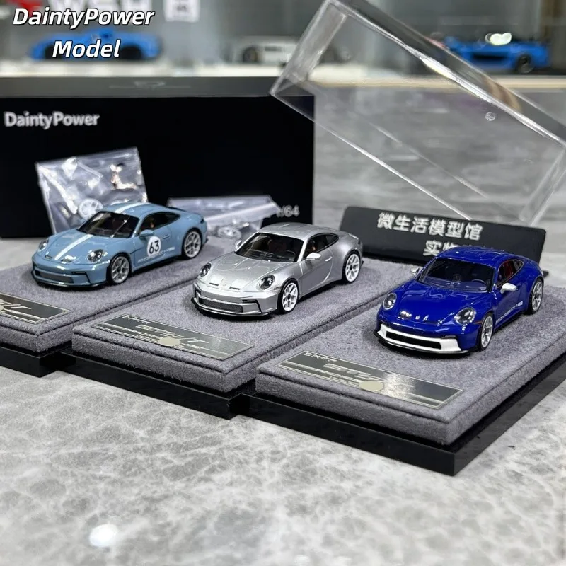 

DaintyPower Model 1:64 992 ST Cast Resin Static Car Model - Ideal Boys' Holiday Gift Toy Collection Decoration Item.