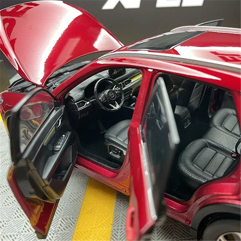 MAZDA-Coche de CX-5 SUV de aleación, vehículo de juguete de Metal fundido a presión, colección de alta simulación, Decoración, regalo para niños, 1:18