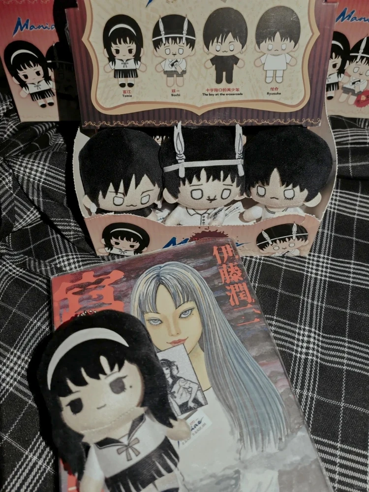 حقيقية أنيمي مجنون Junji Ito صندوق أعمى دمية صغيرة لينة شخصية كوميدية فوجيانغ Shuagnyi رئيس بالون صندوق غامض الصبي لعبة الهدايا