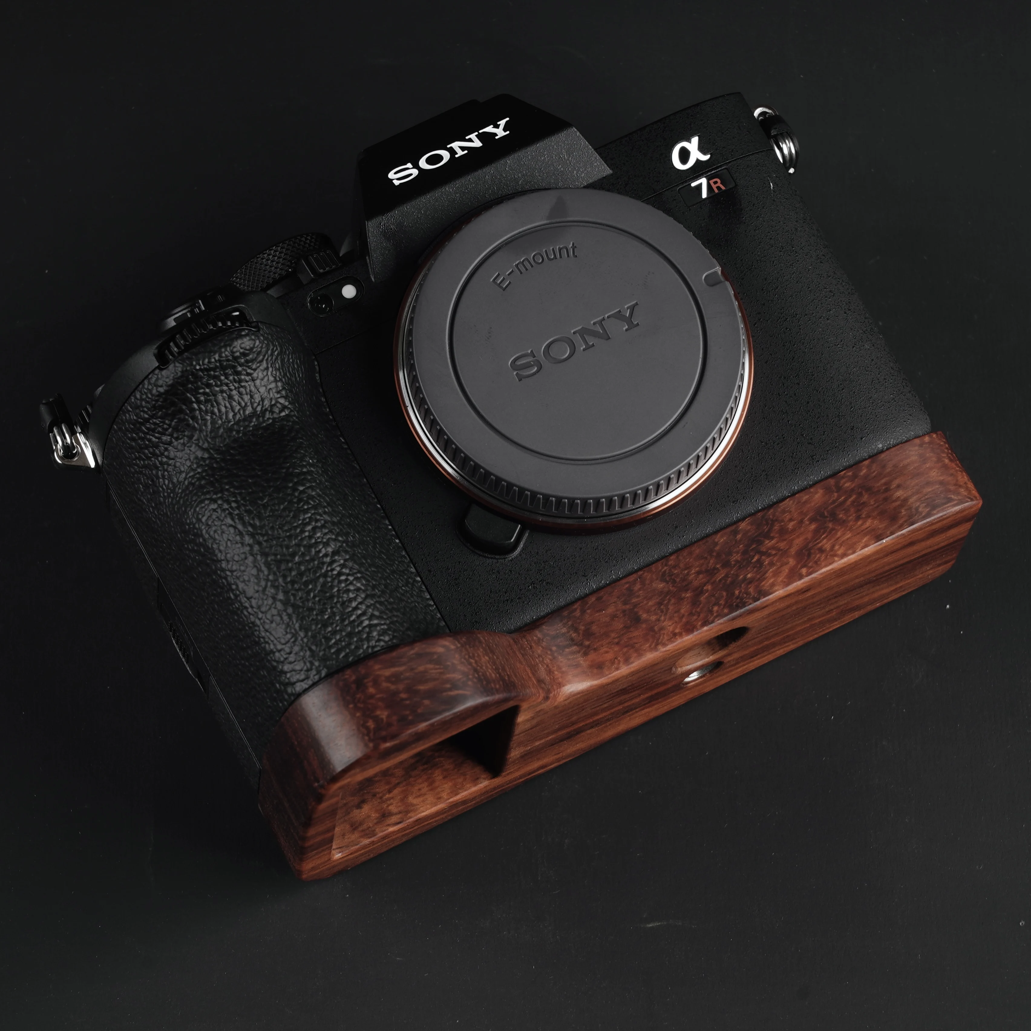 2022ใหม่ A7R5ไม้แผ่น/ตัวยึดตัวจับ Hand Grip หนาสำหรับ Sony Alpha ILCE-A7R5 Arca-Swiss RRS Ball หัวขาตั้งกล้อง