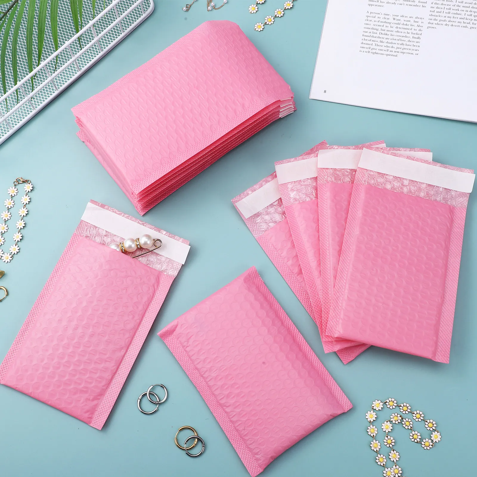 

30Pcs Self Sealing Bubble Mailers Padded Envelopes Shipping Packaging Bright Color Cushioned Protection Bubble Mailer