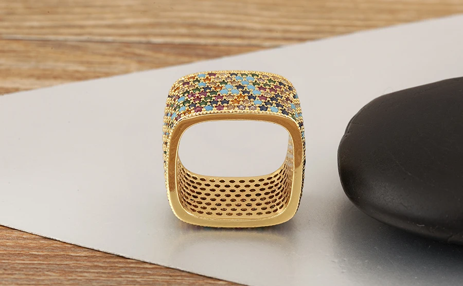 Nidin Neue trendige quadratische Form eingelegte Kristall-Zirkon-Ringe für Frauen und Männer, 5 Farben zur Auswahl, Hip-Hop-Stil, Fingerschmuck, schicke Geschenke – Detail 10
