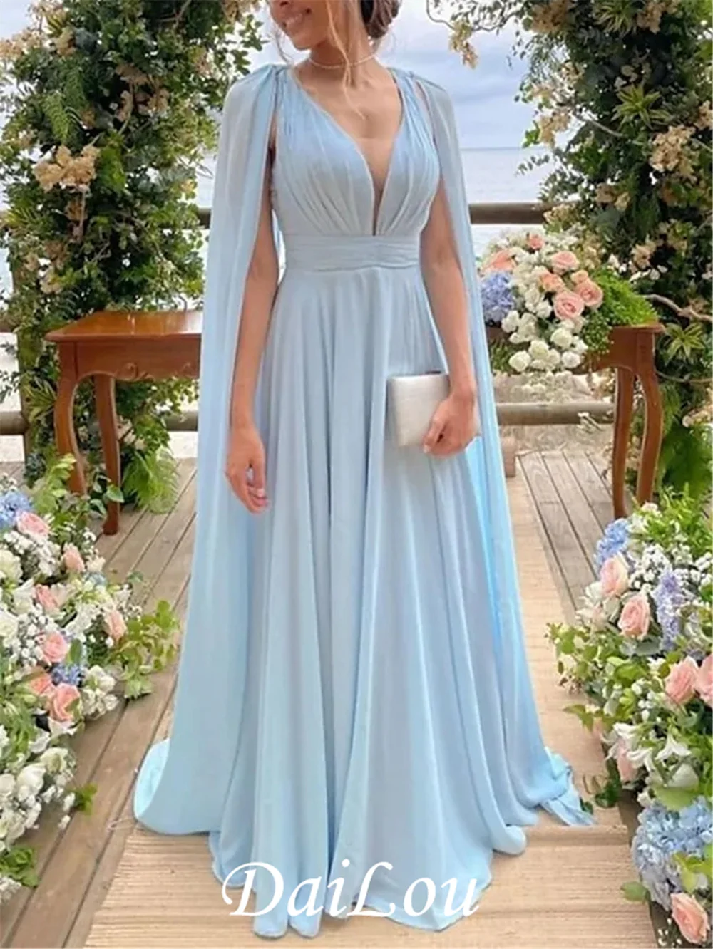 

Sheath / Column Mother of the Bride Dress Party Elegant V Neck Court Train Chiffon Sleeveless with Pleats
