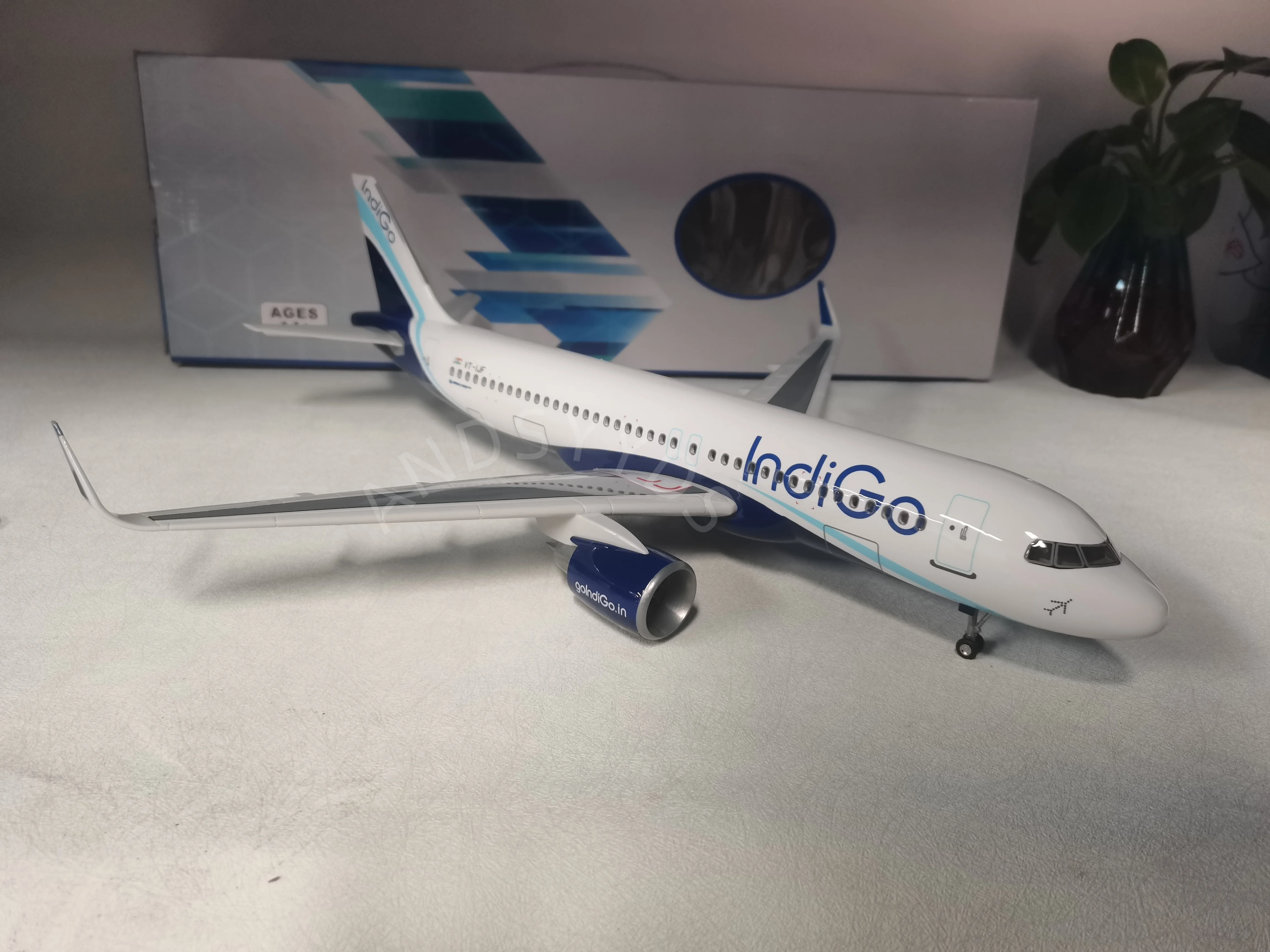 

47cm Scale Large Toy Model Airplane 320 A320 Indigo Air India Plane Models Diecast Airplanes W Led Light Collection Toys Childre