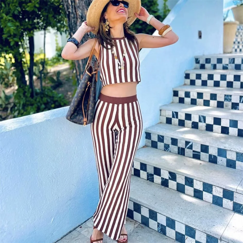 European And American 2024 Summer Women\'s New Fashion And Casual Style Round Neck Sleeveless Knitted Stripe Top And Pants Set