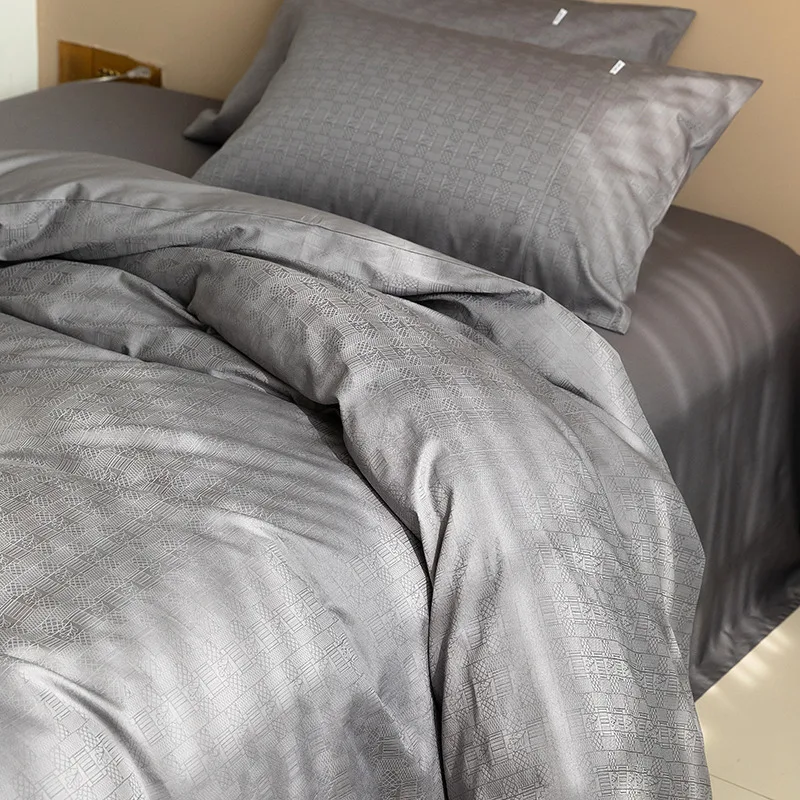 100 Thread Count Long Staple Cotton Satin Jacquard Bed Set with Four Pieces of Men's Pure Cotton Quilt Cover