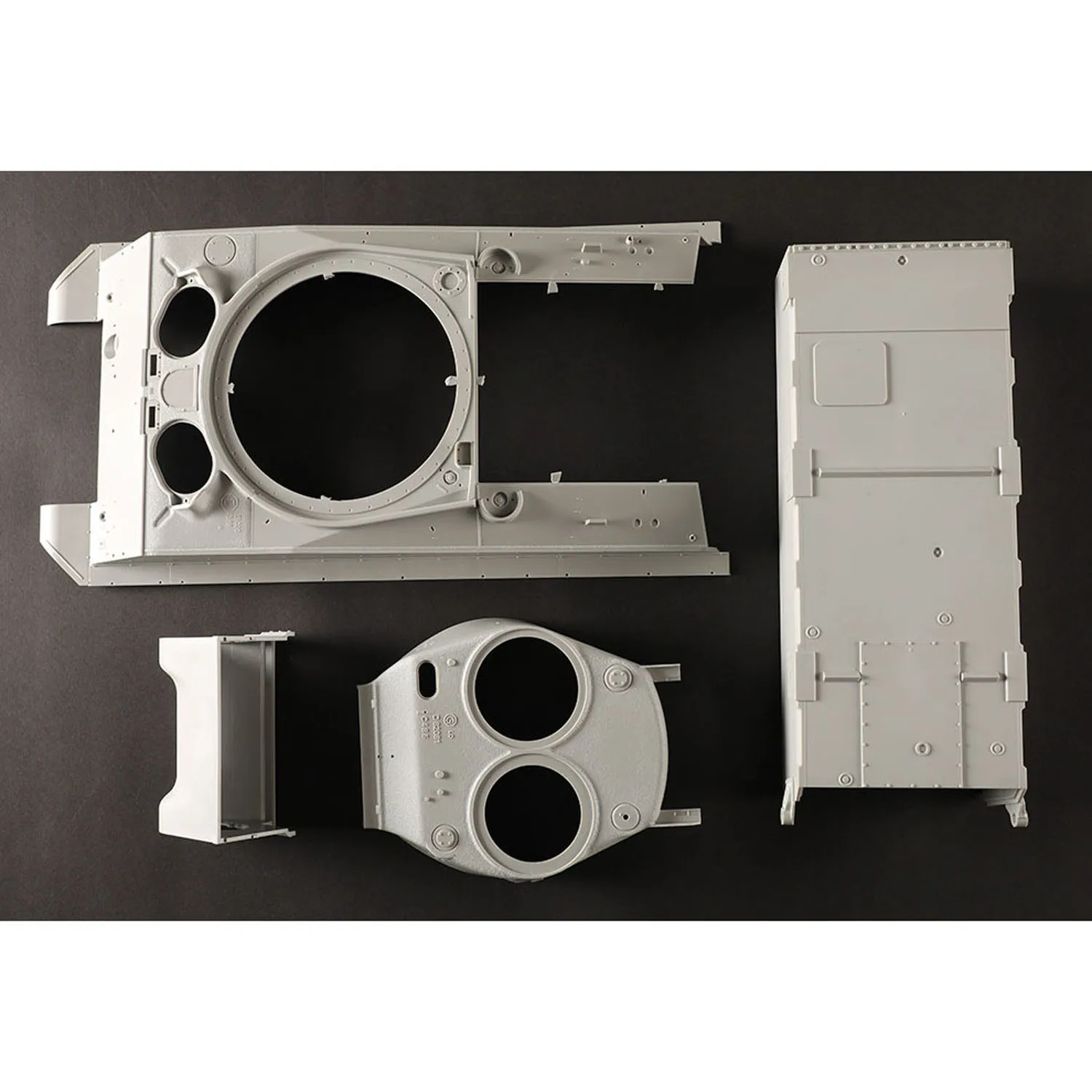 61621 I Love Kit 1/16 M4A3E8 Thunder VII Mittelschwerer Panzer Plastikmodellbausatz Metallkanone Anker Kupferkabel Für Fortgeschrittene Spieler – Detail 7
